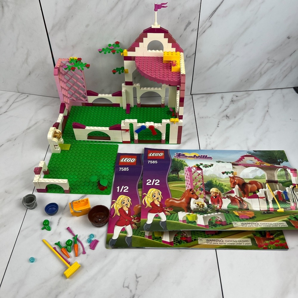 LEGO 7585 BELVILLE: Horse Stable - Incomplete w/ Manual